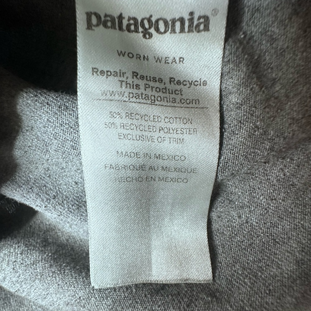 Men’s Patagonia P6 Logo Responsibili-Tee Gray Regular Fit Hiking T-Shirt Size L - Picture 7 of 10